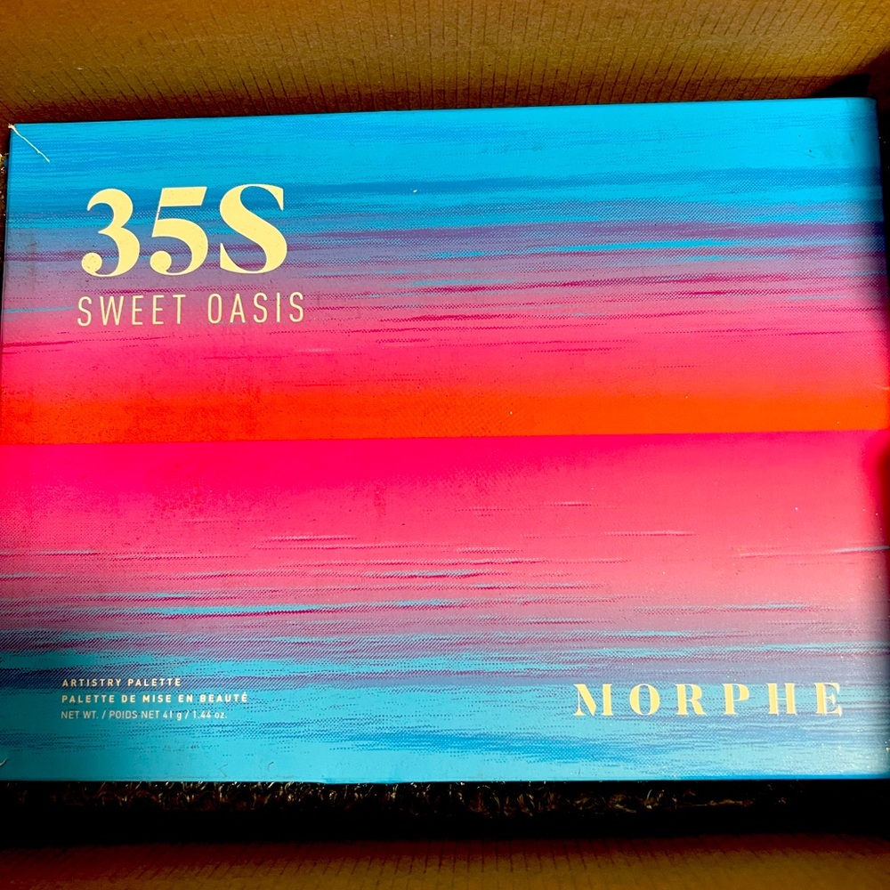 MORPHE | 35S Sweet Oasis Eyeshadow Artistry Palette Soft Shimmers Velvety Mattes
